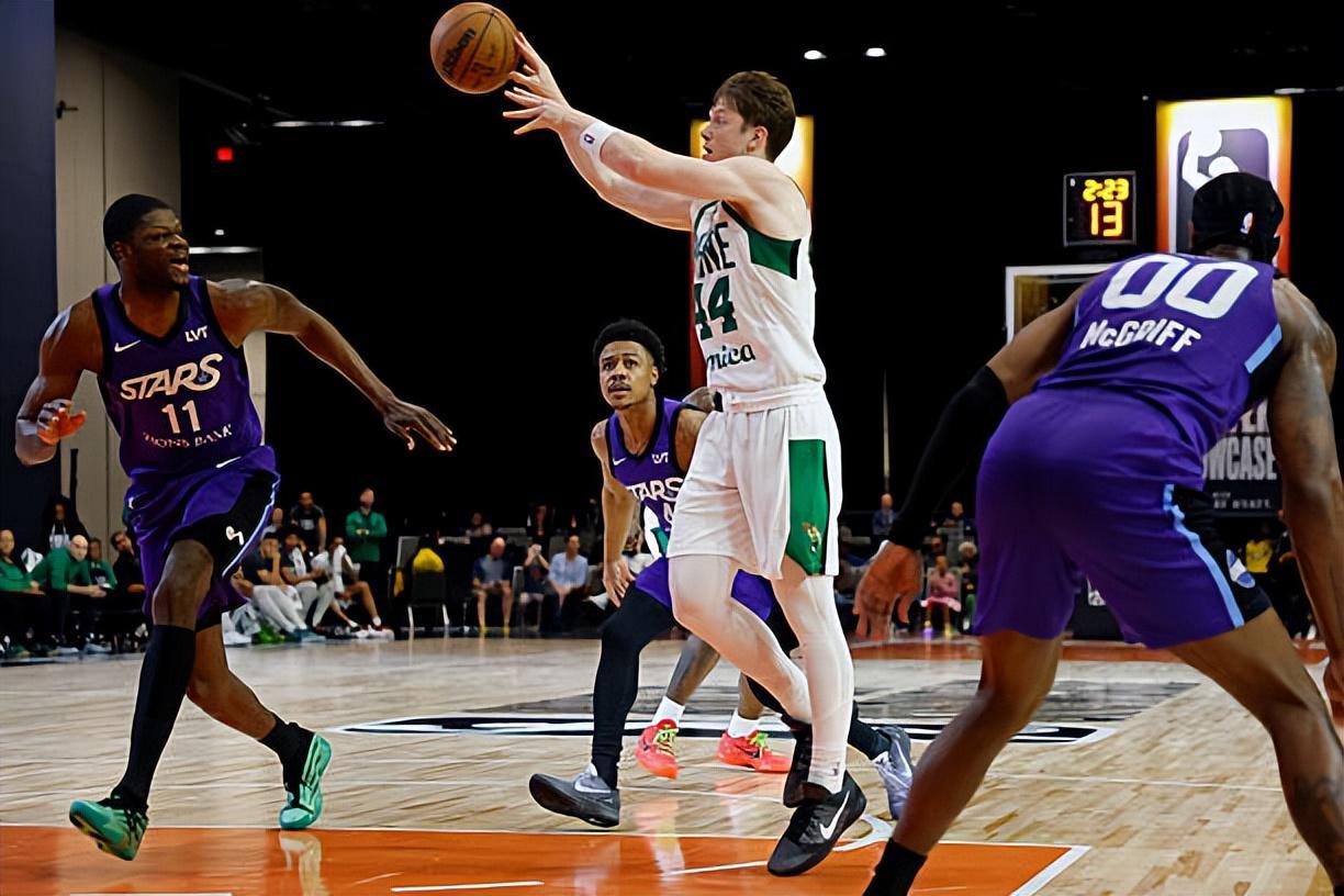 进攻效率很不理想，凯尔特人后场新秀在发展联盟也打得有些吃力？